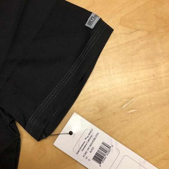 Grey's Anatomy Women's Black V-Neck Scrub Top - Picture 6 of 6